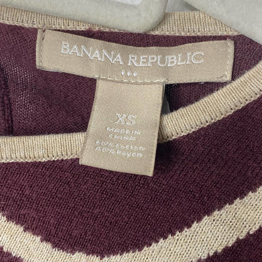 Banana Republic Career Maroon Sweater Shirt Extra Small XS - Picture 2 of 3